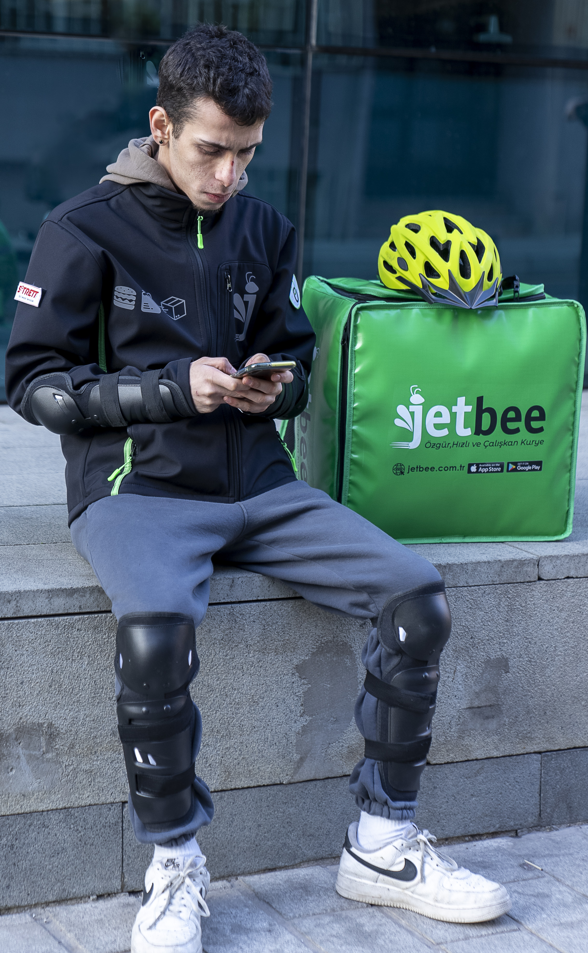 Jetbee لخدمات التوصيل السريع